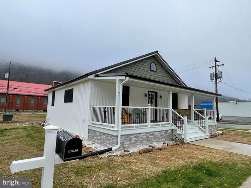 300 Erie Avenue, RENOVO, PA, 17764 | Card Image