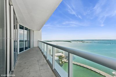 4605 - 495 Brickell Ave, Condo with 2 bedrooms, 2 bathrooms and null parking in Miami FL | Image 2