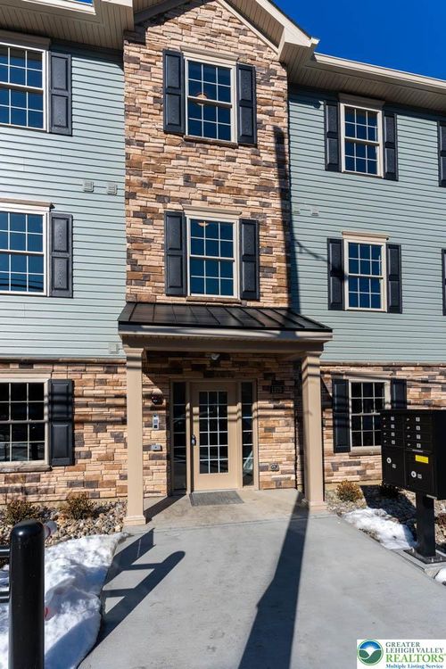 202-1275 E 4th St, BETHLEHEM, PA, 18015-2035 | Card Image