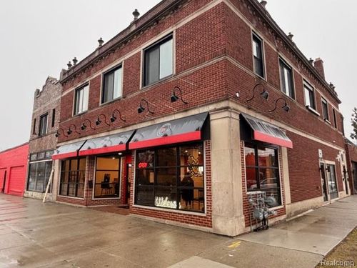3143 Mcnichols Rd, Detroit, MI, 48221-3051 | Card Image
