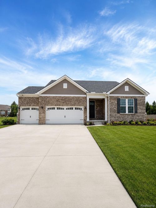 50776 Horton, Macomb Township, MI, 48044 | Card Image