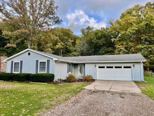 4931 Iroquois Trl, North Street, MI, 48049-4515 | Card Image