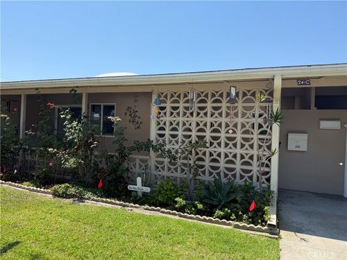 13421 Del Monte Dr, Seal Beach, CA, 90740-6701 | Card Image