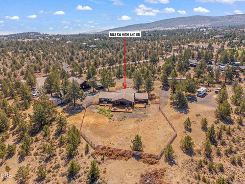 7043 Sw Highland Dr, Powell Butte, OR, 97753-1549 | Card Image