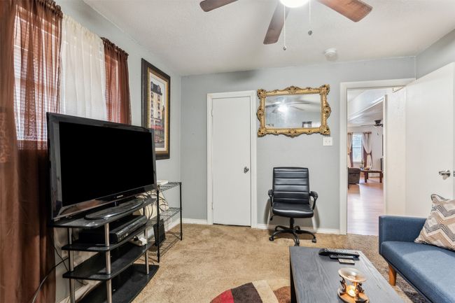 204 N Elm St, House other with 3 bedrooms, 2 bathrooms and null parking in Kemp TX | Image 6
