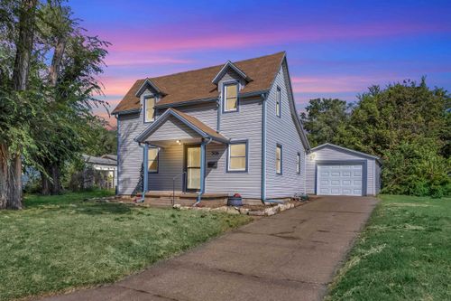 506 Se 5th St, Newton, KS, 67114-3822 | Card Image