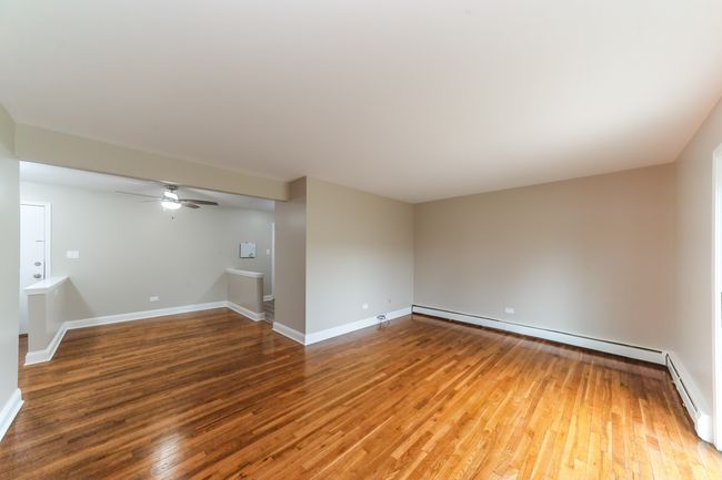 APT-1F - 8852 N Leslie Ln, Condo with 1 bedrooms, 1 bathrooms and 2 parking in Des Plaines IL | Image 8