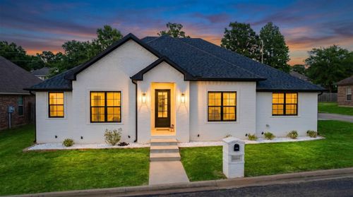 2904 Lismore Ln, Longview, TX, 75605-3711 | Card Image
