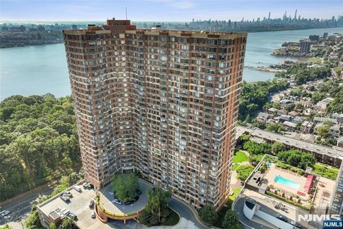 100 Old Palisade Rd, Fort Lee, NJ, 07024-7064 | Card Image