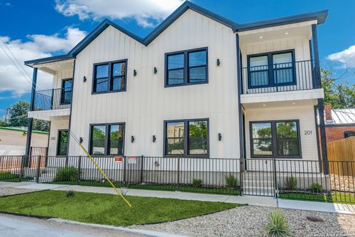 201-103 Paso Hondo, San Antonio, TX, 78202-2759 | Card Image
