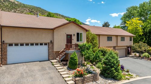 14 Gamba Dr, Glenwood Springs, CO, 81601-2529 | Card Image