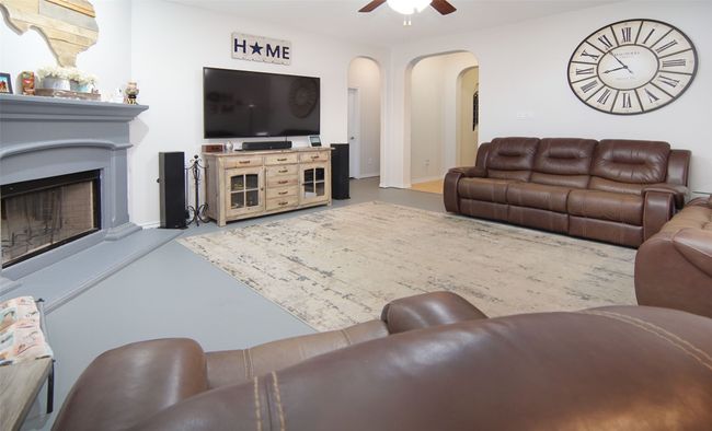 1105 Ashton Dr, House other with 4 bedrooms, 2 bathrooms and null parking in Azle TX | Image 6