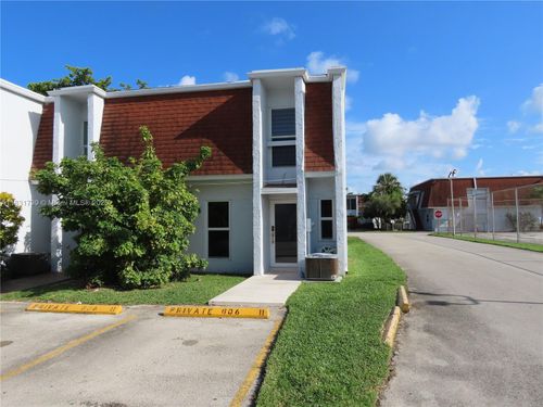 apt-11b-606 Nw 107th Ave, Miami, FL, 33172-7827 | Card Image