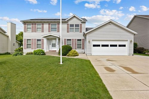1720 Charleston Dr, Marion, IA, 52302-1782 | Card Image