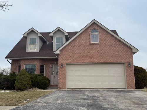 1302 Wedgewood Dr, Fostoria, OH, 44830-9024 | Card Image