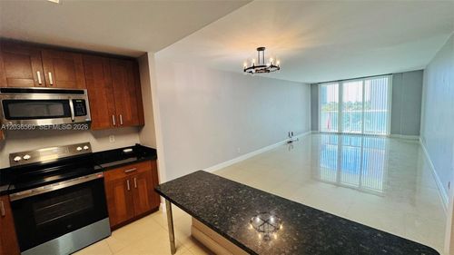 624-19390 Collins Ave, Sunny Isles Beach, FL, 33160-2200 | Card Image