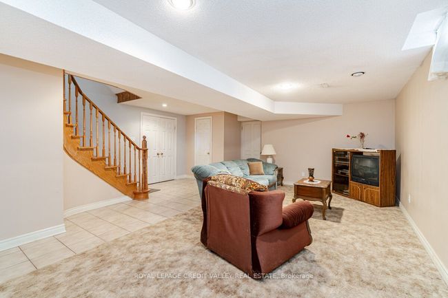 10 Polygon Crt, House other with 4 bedrooms, 3 bathrooms and 4 parking in Brampton ON | Image 31