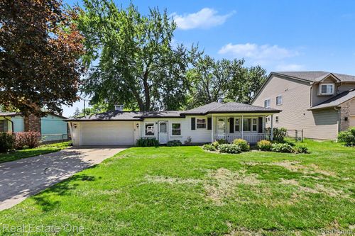 1064 Woodslee Dr, Troy, MI, 48083-1855 | Card Image