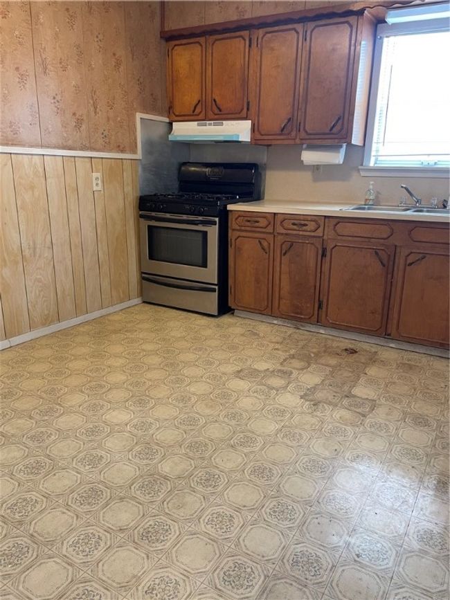 302 Newberry St, House other with 3 bedrooms, 1 bathrooms and null parking in Alice TX | Image 7