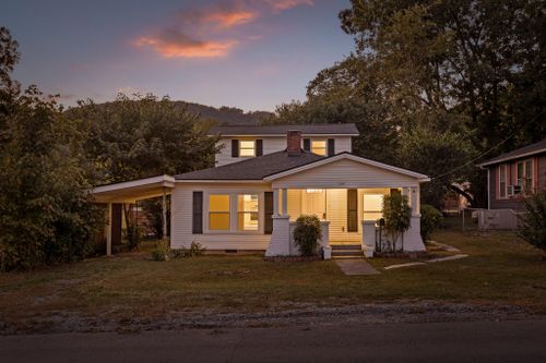 106 Oak Ave, South Pittsburg, TN, 37380-1040 | Card Image