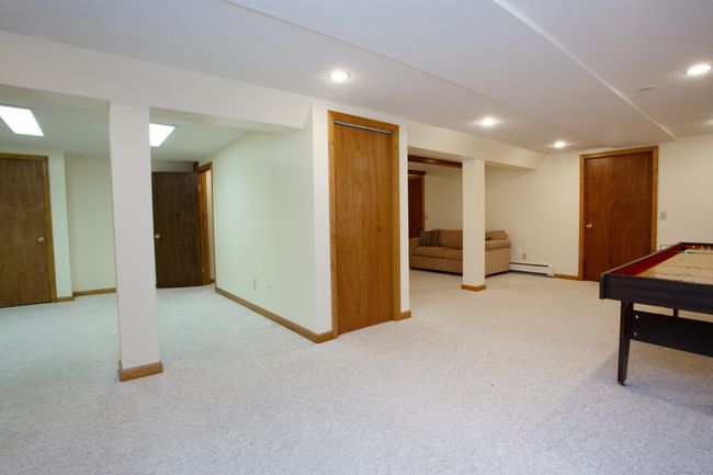 Large Basement | Image 26