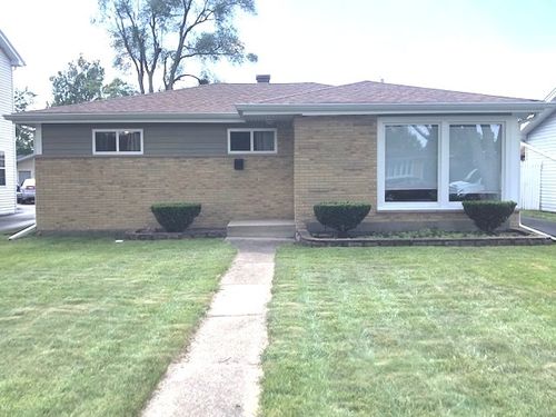820 N Neva Ave, Addison, IL, 60101-1332 | Card Image