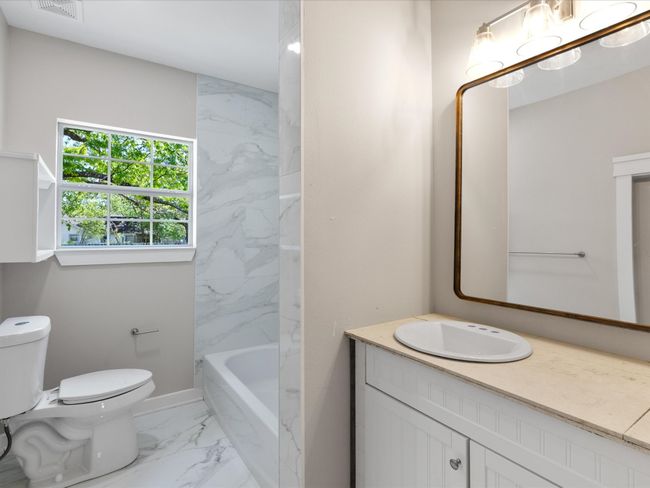 Hall bath | Image 19
