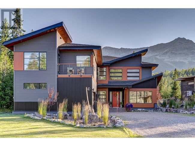 4 Sunset Lane, House other with 6 bedrooms, 6 bathrooms and 3 parking in Fernie BC | Image 43