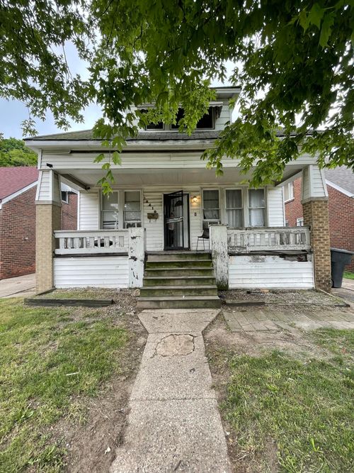 18418 Westphalia St, Detroit, MI, 48205-2643 | Card Image