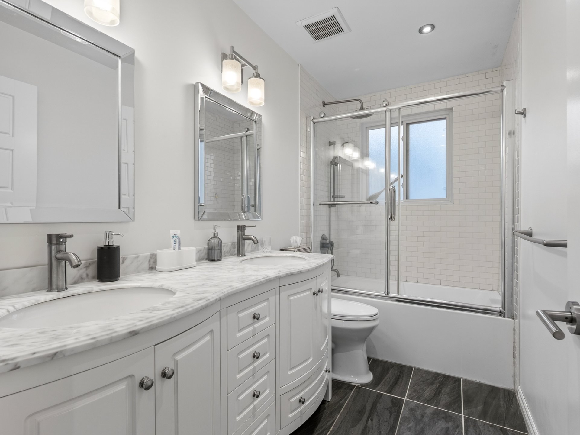 Residential in Laval (Chomedey) 5