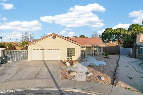 5868 Opal Ave, Palmdale, CA, 93552-3967 | Card Image