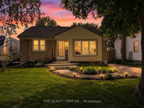 75 Stevenson Ave, London, ON, N5W1Y4 | Card Image