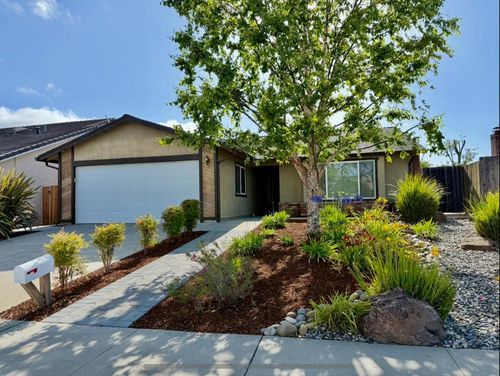 881 Bonnie View Dr, Hollister, CA, 95023 | Card Image