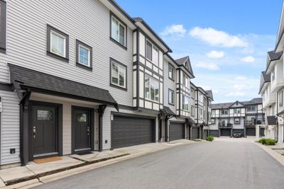 31 - 11272 240 St, Townhouse with 3 bedrooms, 2 bathrooms and 2 parking in Maple Ridge BC | Image 2