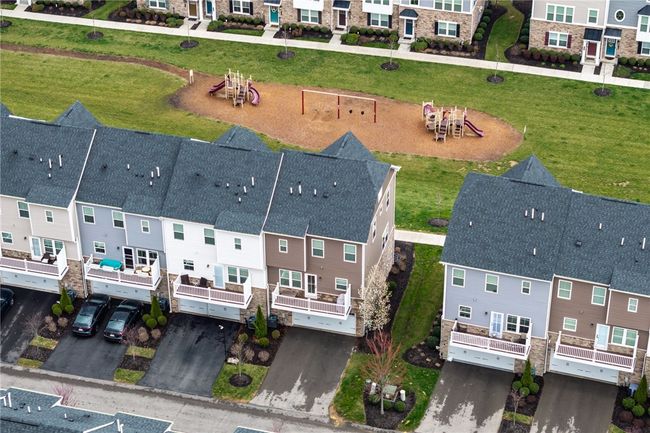 624 Amarth Ln, Townhouse with 3 bedrooms, 3 bathrooms and null parking in Cranberry Twp PA | Image 41