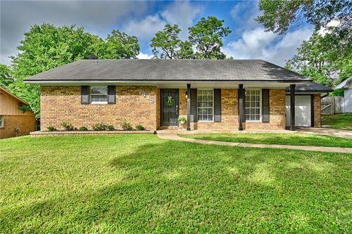 2412 Airline Dr, Brenham, TX, 77833-5504 | Card Image