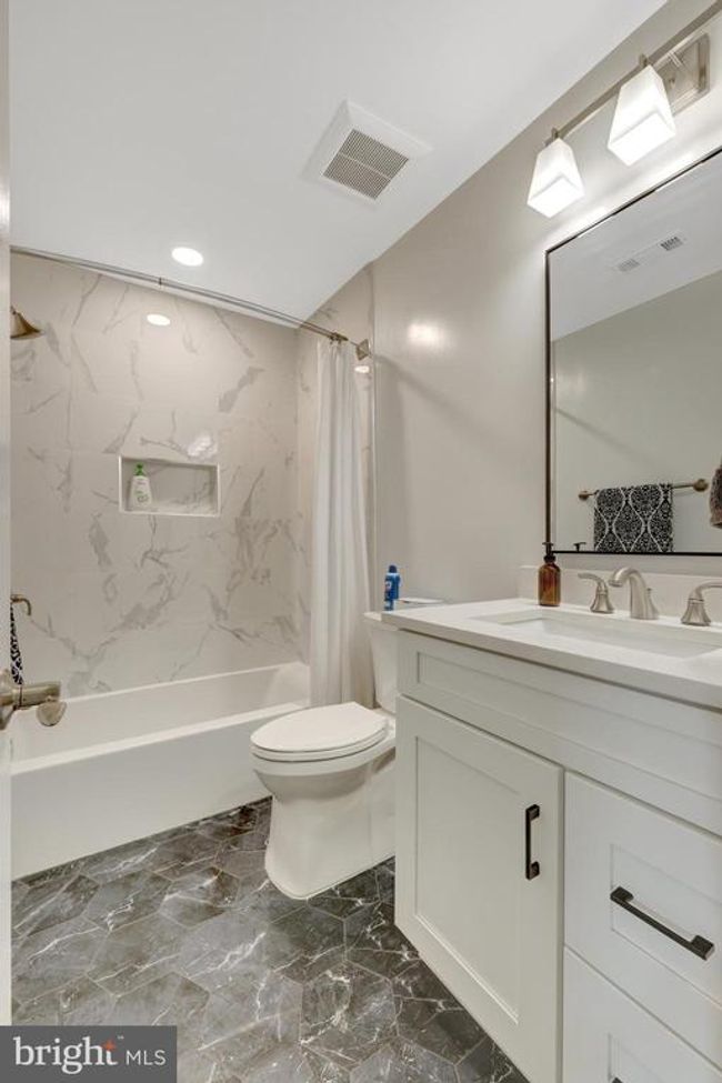 45509 Trail Run Ter, Townhouse with 3 bedrooms, 3 bathrooms and null parking in STERLING VA | Image 52