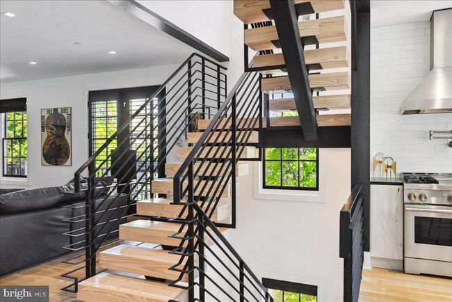 5 - 18 W Mechanic St, Townhouse with 3 bedrooms, 3 bathrooms and null parking in NEW HOPE PA | Image 4