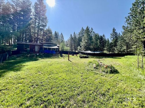 89 E Prospectors Dr, Cascade, ID, 83611-5205 | Card Image