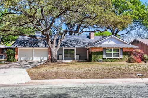 2915 Oakleaf Dr, San Antonio, TX, 78209-3024 | Card Image