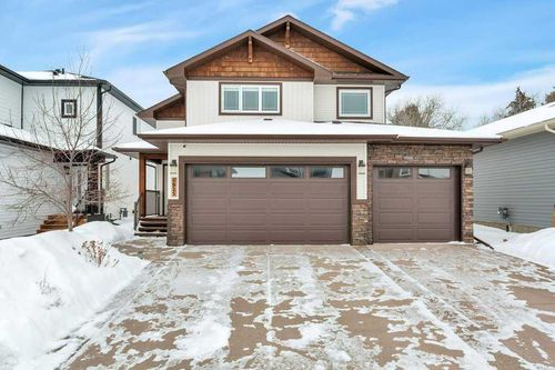 5825 Maple Cres, Innisfail, AB, T4G0A9 | Card Image