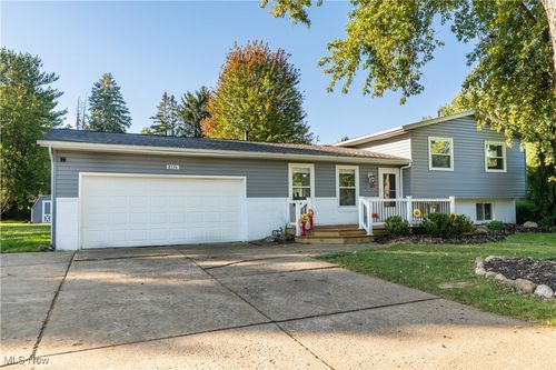 8176 Staten Cir Nw, North Canton, OH, 44720-5155 | Card Image