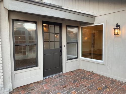 10124 Hefner Village Ter, Oklahoma City, OK, 73162-7729 | Card Image