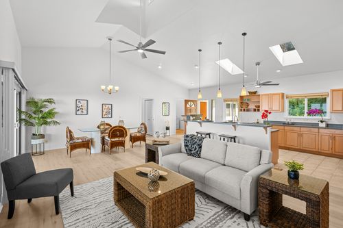 73-4574 Hawaii Belt Rd, Kailua Kona, HI, 96740-8620 | Card Image