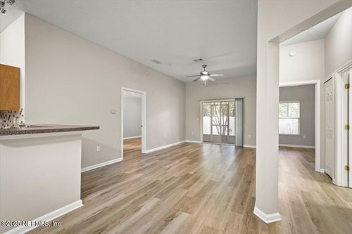 6-9627 Belda Way, Jacksonville, FL, 32257-2411 | Card Image