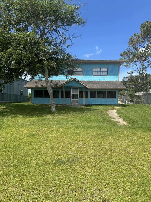215 Veselka Rd, Freeport, TX, 77541-6905 | Card Image
