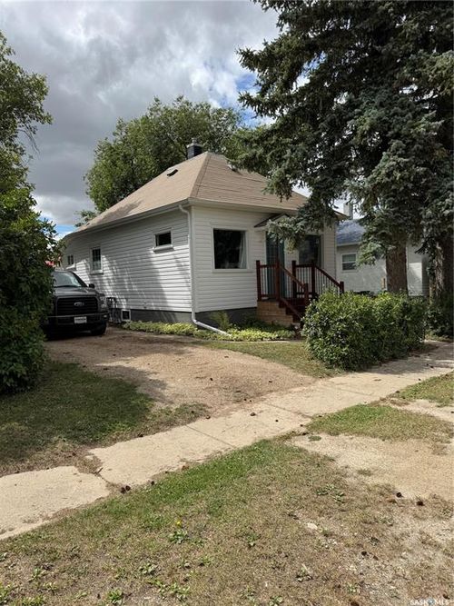 505 1st Ave, Odessa, SK, S0G3S0 | Card Image