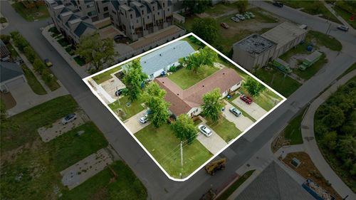 403 Se F St, Bentonville, AR, 72712-6072 | Card Image