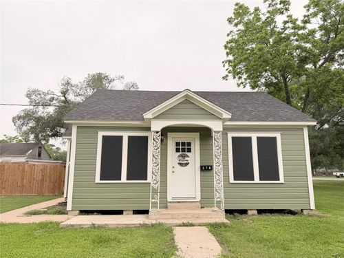 515 E Correll, El Campo, TX, 77437 | Card Image