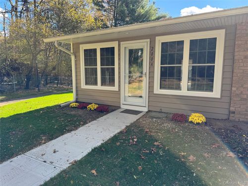 unit-a-280 Berwick Ct, Ridge, NY, 11961-1139 | Card Image